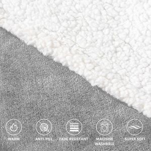 Patura cu maneci, tip hanorac lung, marime universala, din fleece captusit cu blana, cu buzunare, mansete si gluga, gri - Img 4