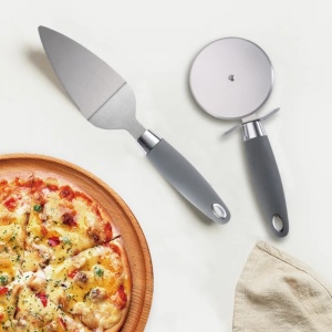Set 2 ustensile pentru pizza, spatula si cutit, din otel inoxidabil, maner practic din ABS, negru/argintiu - Img 4