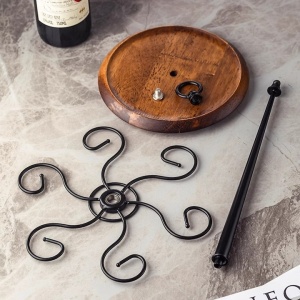 Suport rotativ pentru pahare cu picior, cu baza din lemn, cadru din metal, pentru 6 pahare, negru/maro - Img 3