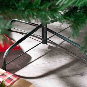 Brad de Craciun artificial, cu suport metalic, 180 cm inaltime, cu 43 de decoratiuni, globuri. beteala, lumini, din PVC, verde - Img 3