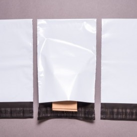 Set 250 buc plic punga curierat tip (tip A4) 230 x 320 + clapeta 50 mm, 60 my - Img 5