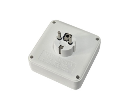Triplu stecher Schuko cu 2 prize 220V, 2x USB-A + 1x USB-C, buton ON/OFF, 2500W - Img 4