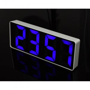 Ceas digital de camera, afisaj tip oglinda pe rosu sau albastru - Img 3