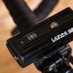 Far inteligent Lezyne Super Drive 1600XXL, 9 moduri, memorie smart connect, negru - Img 5