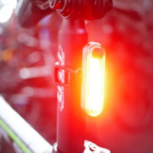 Stop 100 lumen USB