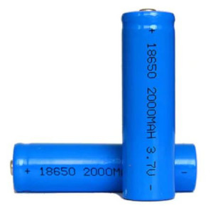 Acumulator baterie Li-Ion – tip 18650 cu capacitate 2000mAh și curent de descărcare de 6A.