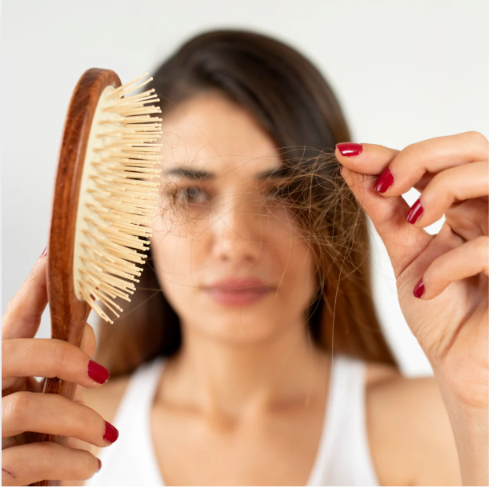 Cum poți scăpa de alopecie schimbând aceste 3 obiceiuri