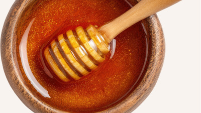 3 probleme digestive frecvente pe care le poți calma cu mierea de Manuka
