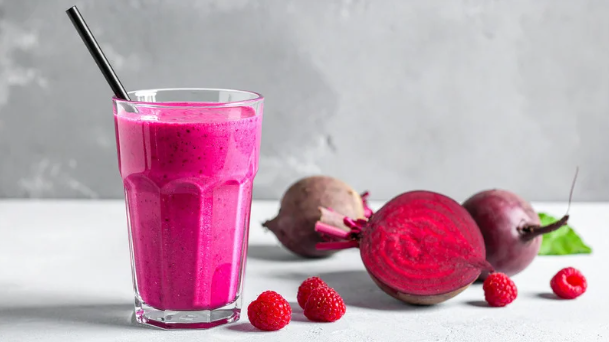 smoothie-cu-sfecla-si-banane