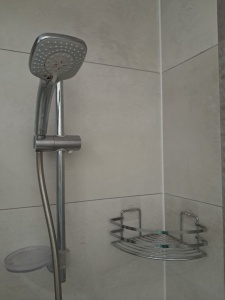 Etajeră de colț pentru baie, finisaj cromat, prindere prin lipire – montaj rapid fără găurire, design exclusivist - Img 3
