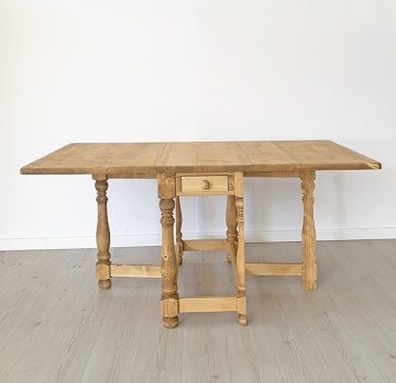 Masa rustica plianta, cu 1 sertar Nadia, lemn masiv, 90/164 x 54 x 76 cm