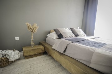 Pat lemn masiv pin model Chania, grinzi solide rustice, 140 cm, 160 cm, 180 cm sau 200 x 200 cm - Img 3