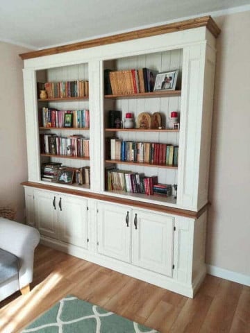 Biblioteca Toscana lemn masiv tei, finisaj alb unt + natur antik, 230 x 47/35 x 235 cm - Img 3
