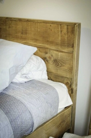 Pat lemn masiv pin model Nicopole, pat in stil rustic, 140 cm, 160 cm, 180 cm sau 200 x 200 cm - Img 3