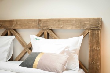 Pat lemn masiv pin model Xenopol, grinzi solide rustice, 140 cm, 160 cm, 180 cm sau 200 x 200 cm - Img 2