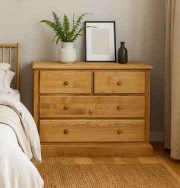 Comoda dormitor Apuseni cu 4 sertare, Lemn masiv, 120 x 48 x 90 cm