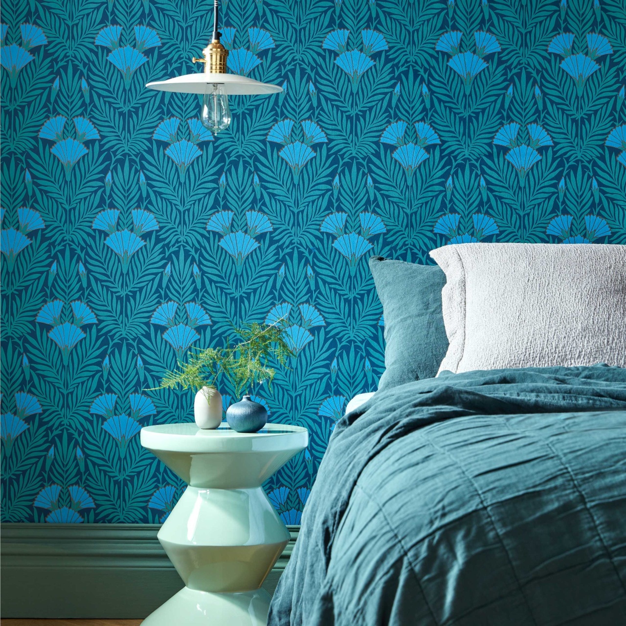 Tapet, Floral Fanfare, Cornflower Blue, 1838 Wallcoverings, 5.3mp / rola