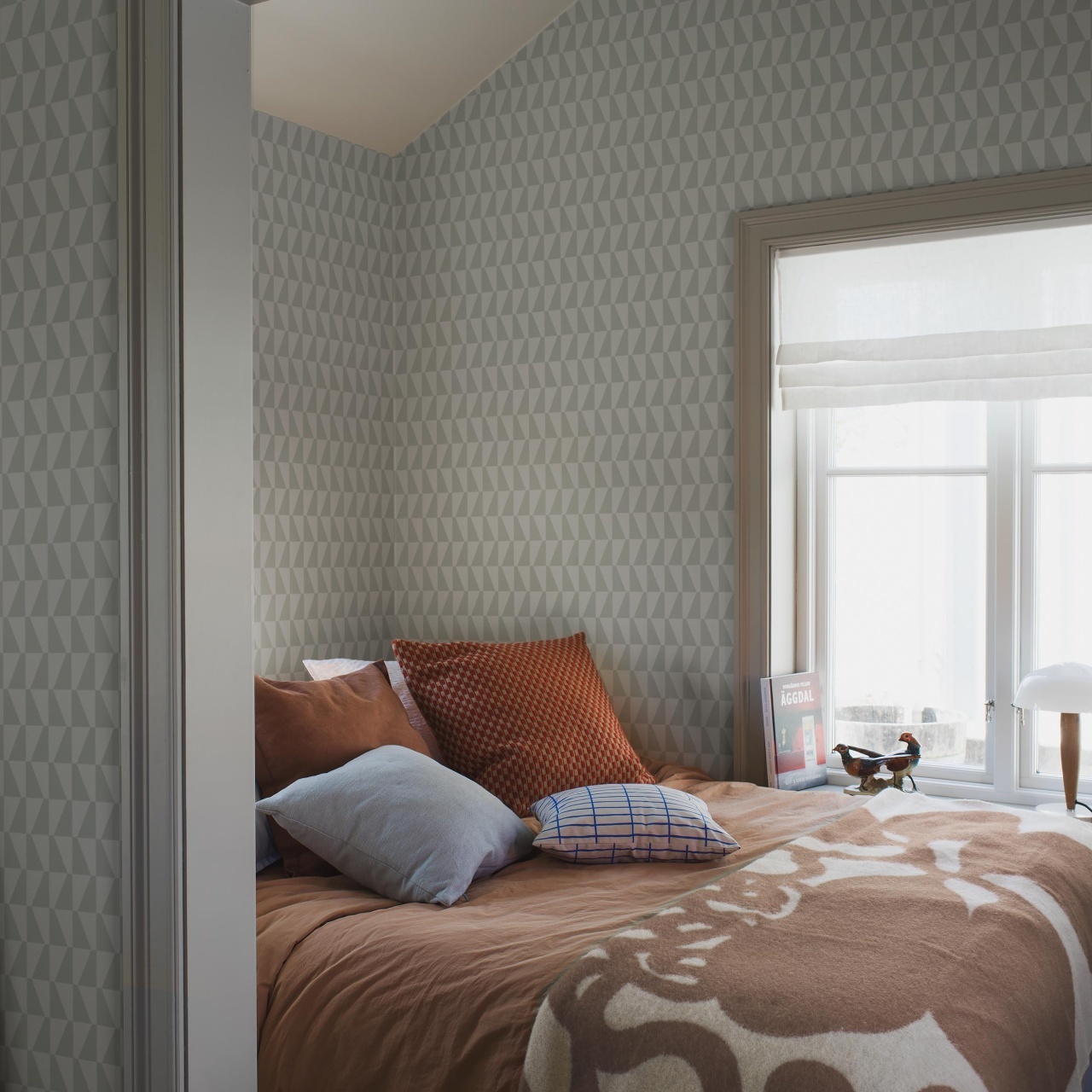 Tapet lavabil, Arne Jacobsen Trapez 1779, 5.3mp / rola — imaginea 4
