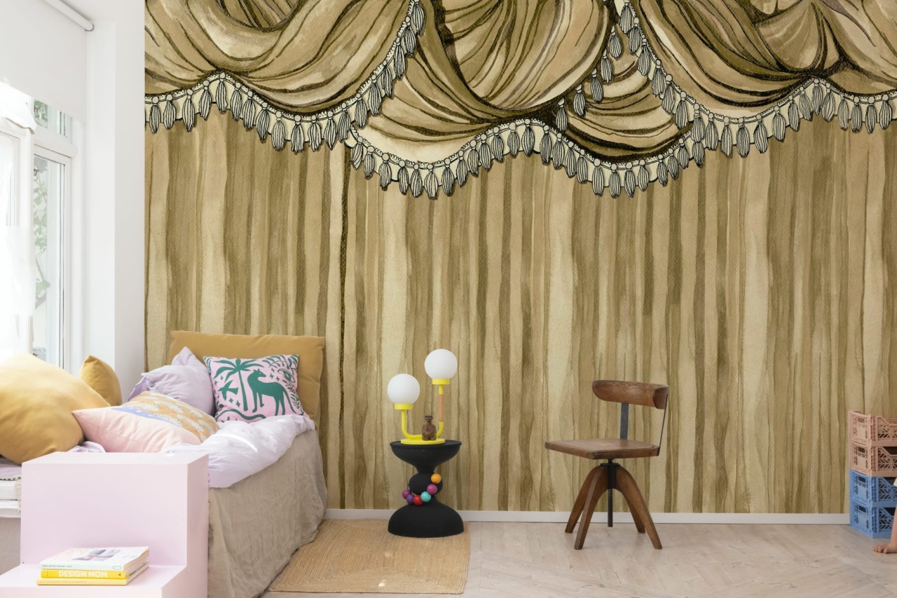 Fototapet, Behind the Curtains, Beige, Rebel Walls