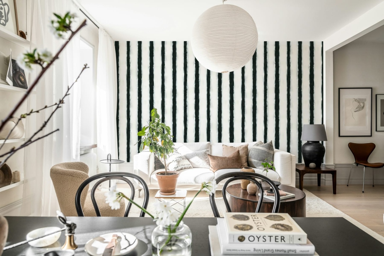 Fototapet, Painted Stripes, Black & White, Rebel Walls