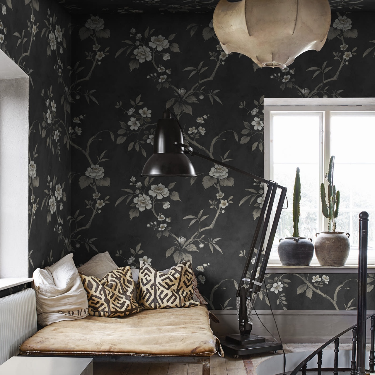 Fototapet, Poetic Flora, Black, Rebel Walls - 3