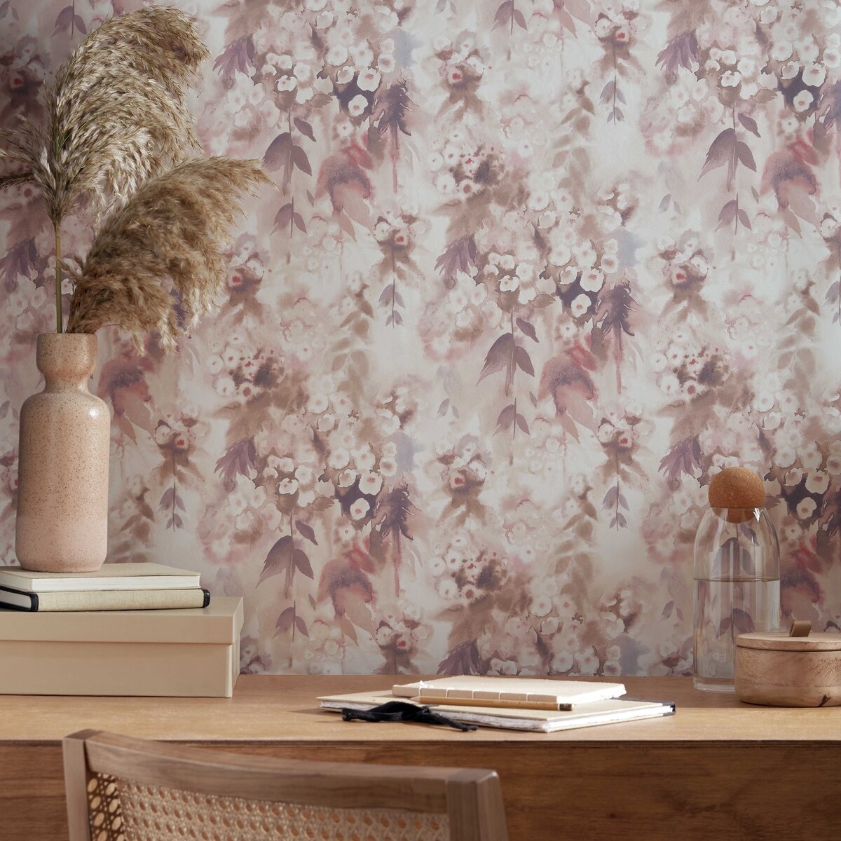 Tapet, Cascade, Warm Sand Pink Luxury Floral, 1838 Wallcoverings, 5.3mp / rola