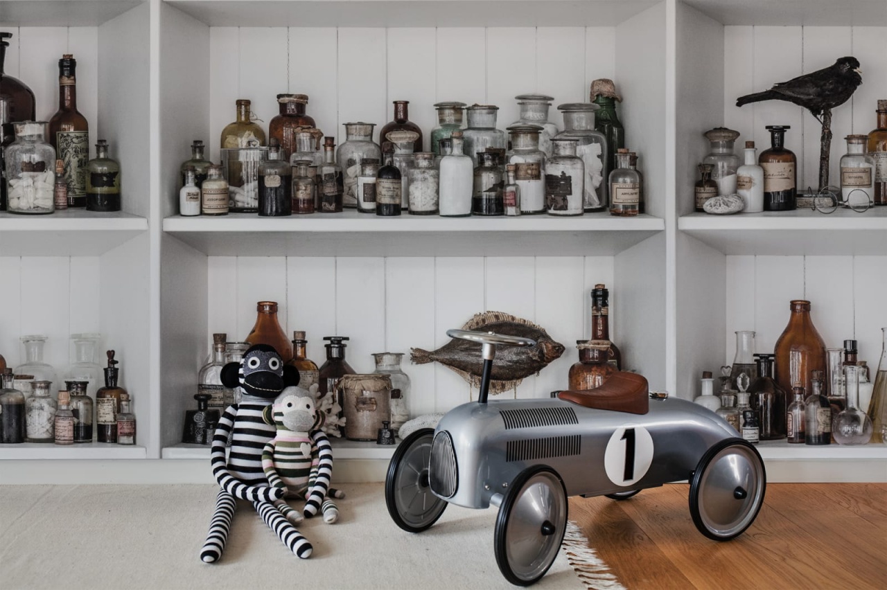 Fototapet, 3D Cabinet of Curios, Raw, Rebel Walls - 3