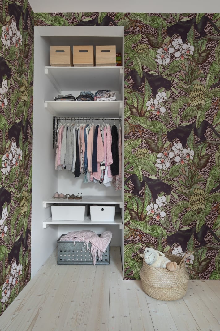 Fototapet, Alluring Panthers, Pink, Rebel Walls - 3