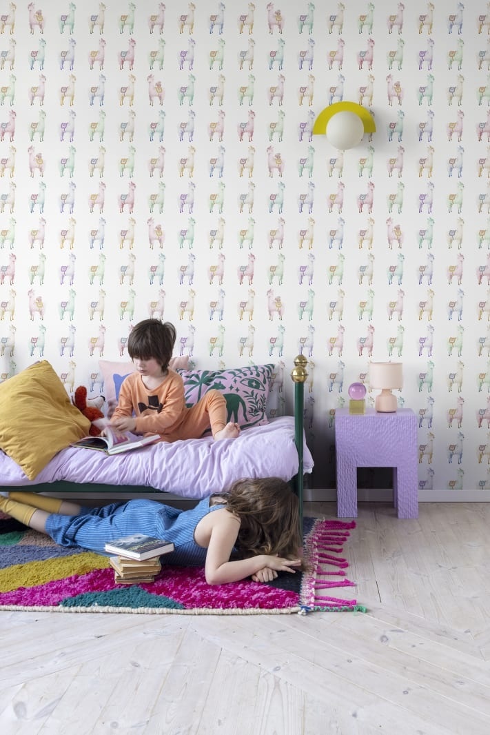 Tapet Alpaca Rebel, Rainbow, Rebel Walls, 5 mp / rola — imaginea 4