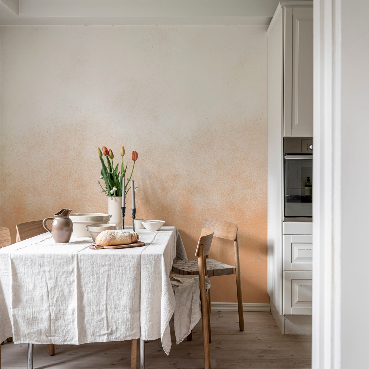 Fototapet, Ash Gradient, Peach Fuzz, Rebel Walls - 3