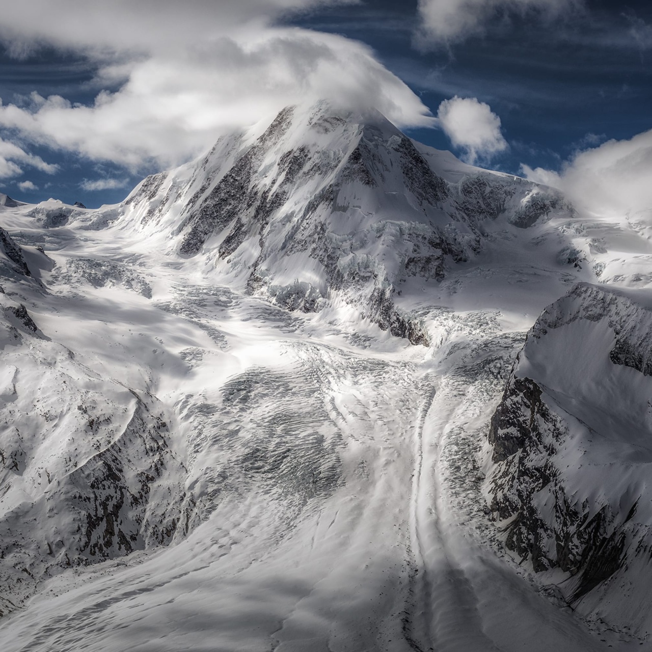 Fototapet, Cloudy Mountains, Rebel Walls - 2
