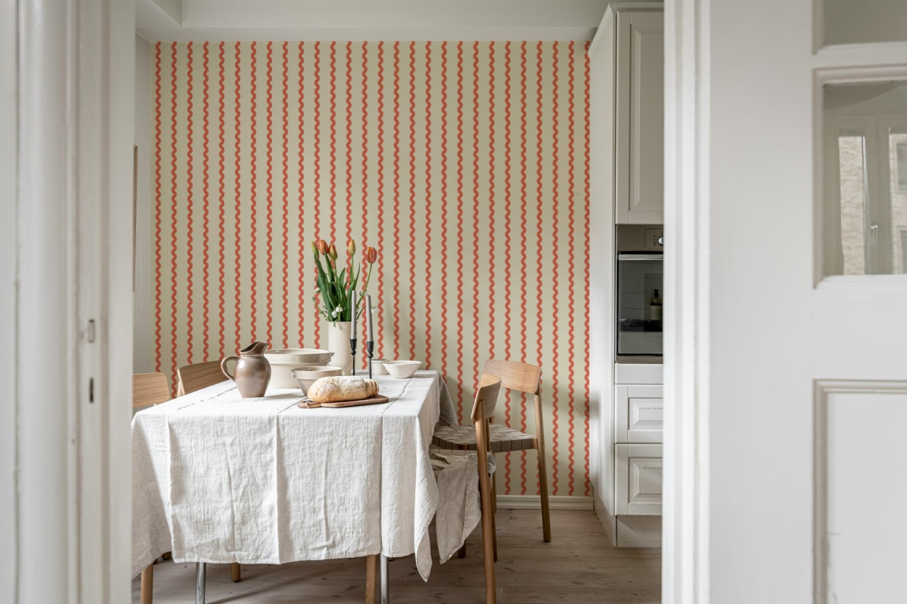 Fototapet, Wobbly Stripe, Red, Rebel Walls - 3