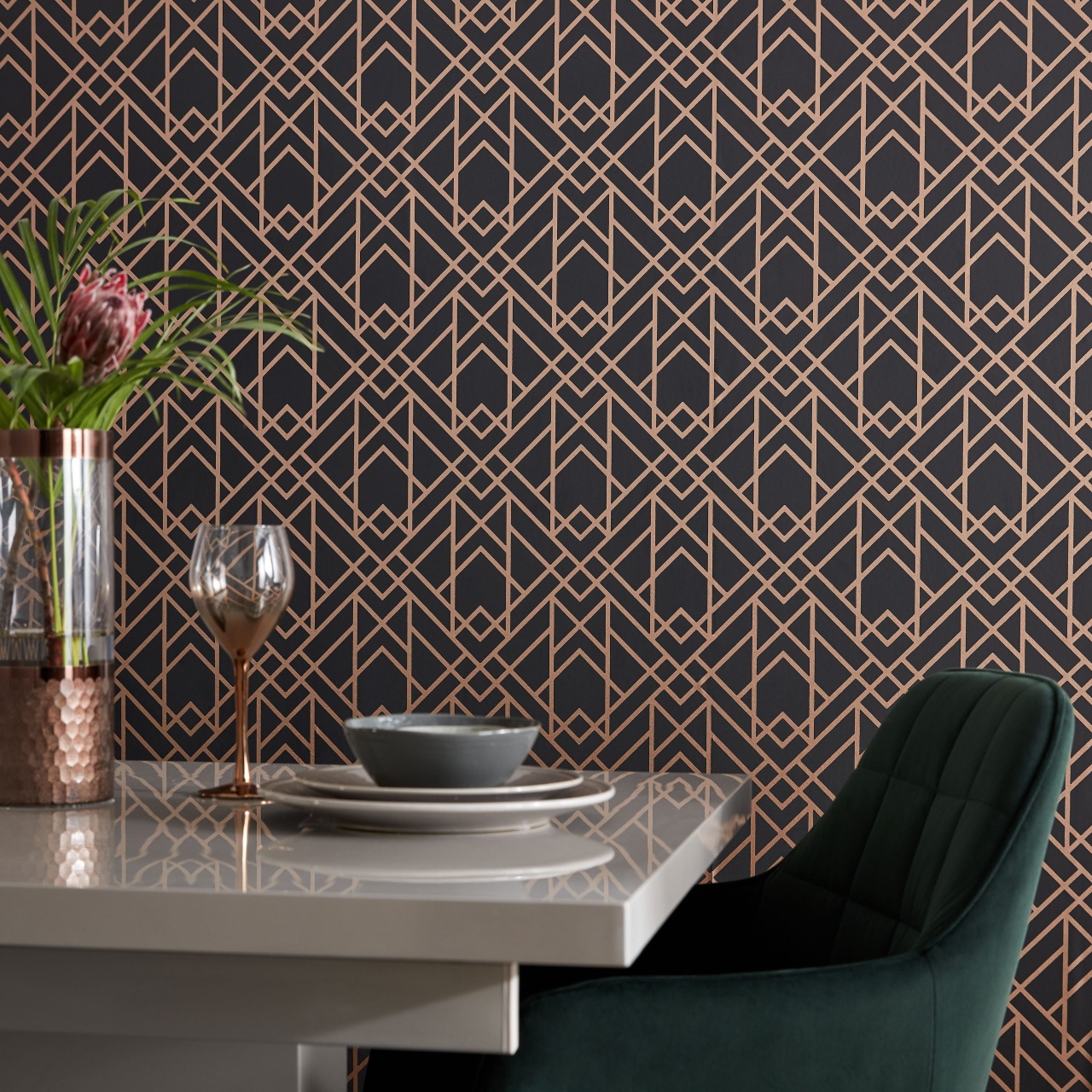 Tapet, Metro, Jet Black and Gold Luxury Geometric, 1838 Wallcoverings, 5.3mp / rola