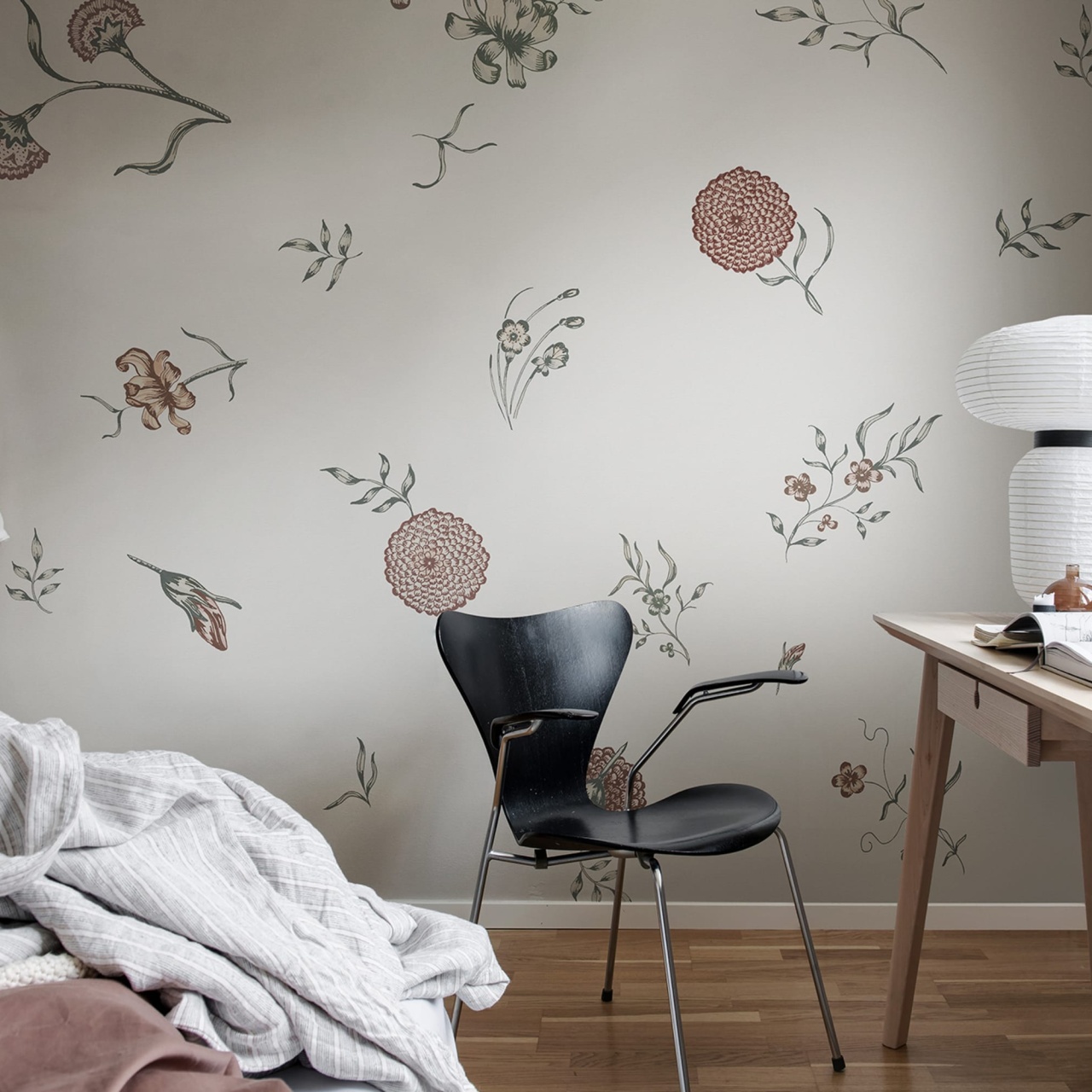 Fototapet, Flower Fall, Pearl, Rebel Walls - 3