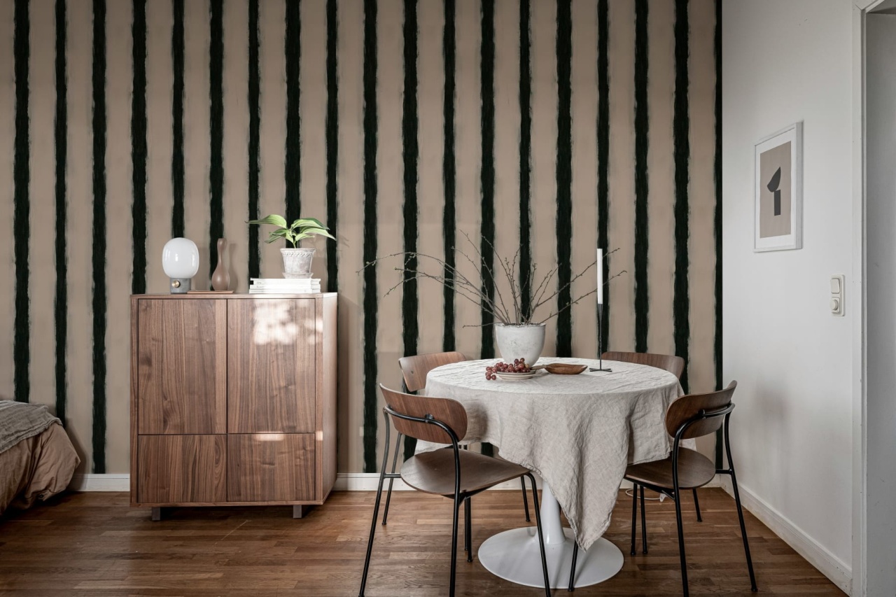 Fototapet, Painted Stripes, Pink, Rebel Walls - 3