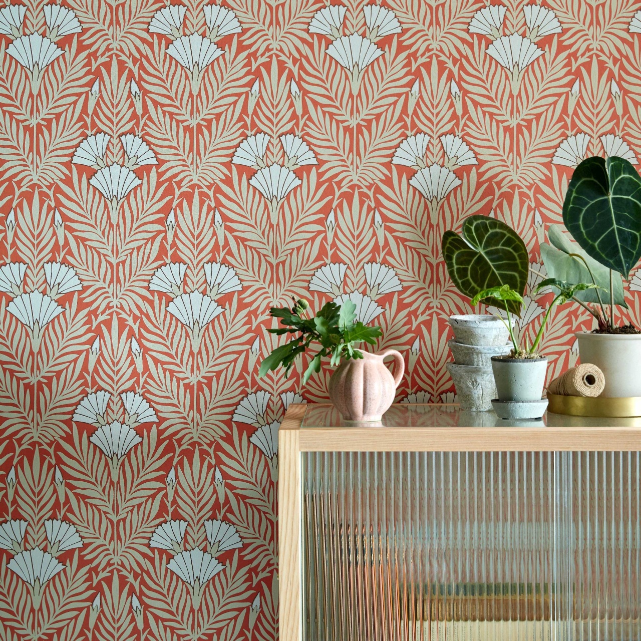 Tapet, Floral Fanfare, Coral, 1838 Wallcoverings, 5.3mp / rola
