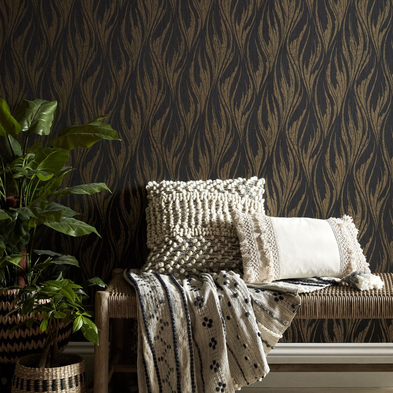 Tapet, Ripple, Bracken Gold and Black Luxury Feature, 1838 Wallcoverings, 5.3mp / rola