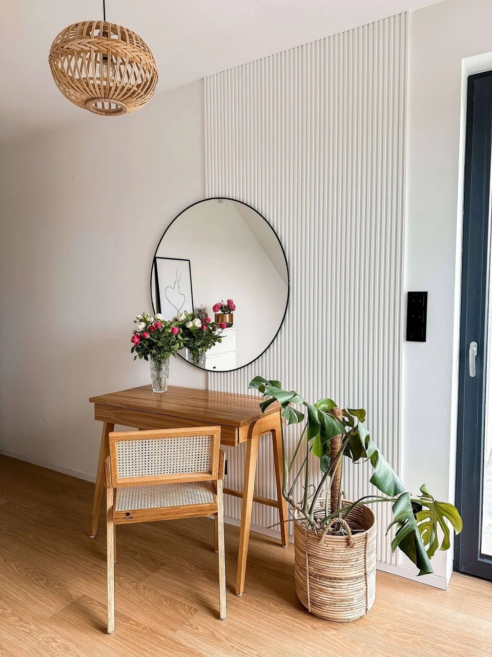 Profil dreapta panou riflaj decorativ 3D din polimer rigid, model Moon - 3.6x1.2x290 cm - 2 | YEO
