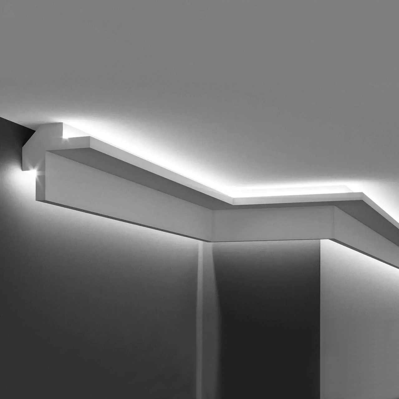 Profil scafa LED - KD503 - 8.4x8.4x115 cm