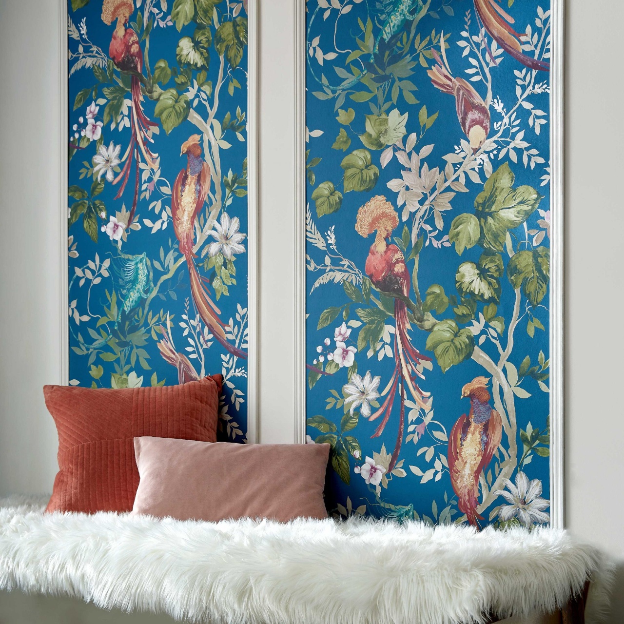 Tapet, Bird Sonnet, Royal Blue Luxury Bird, 1838 Wallcoverings, 7mp / rola