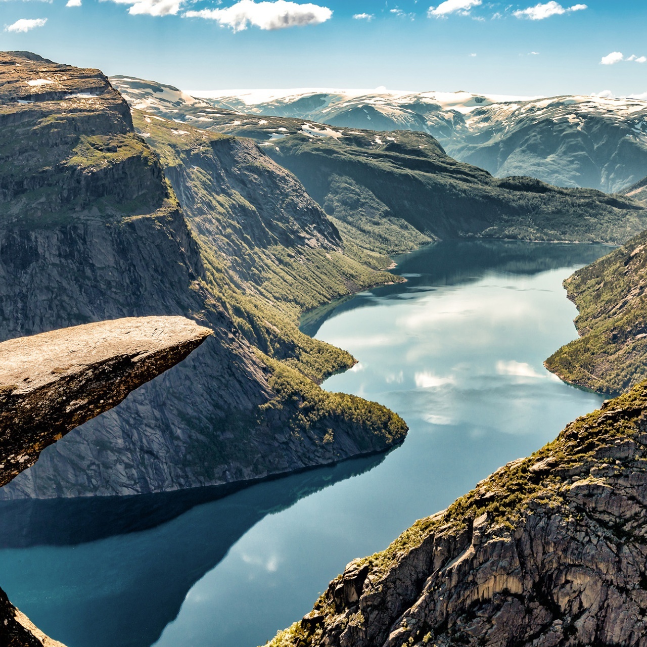 Fototapet, Trolltunga, Rebel Walls - 2