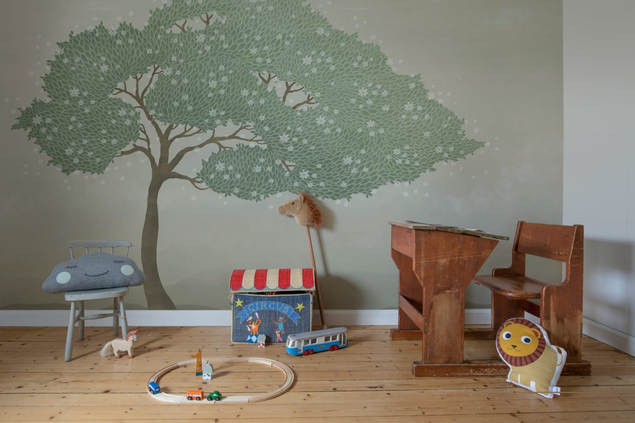 Fototapet, Windy Tree, Light Green, Rebel Walls