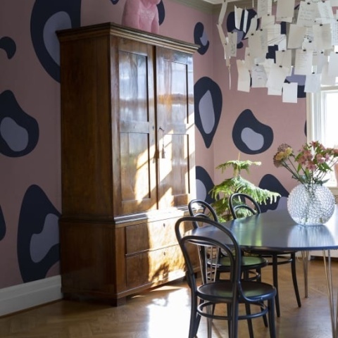 Fototapet, Giant Leopard, Pink, Rebel Walls - Img 3