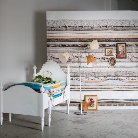 Fototapet, Her Royal Slumber, Vintage, Rebel Walls - Img 8