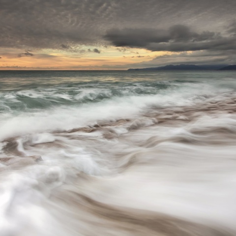 Fototapet, Dramatic Waves, Rebel Walls - Img 2