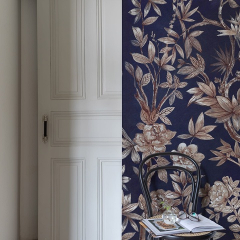 Fototapet, Silk Floral, Blue, Rebel Walls - Img 7