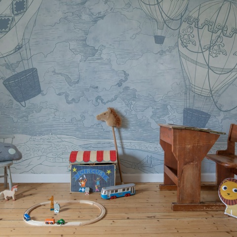Fototapet, Balloon Travelers, Blue, Rebel Walls - Img 3