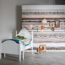 Fototapet, Her Royal Slumber, Vintage, Rebel Walls - Img 8