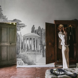 Fototapet, Chatsworth Park, Mirrored Graphite, Rebel Walls - Img 6