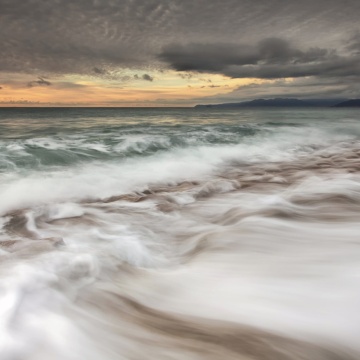 Fototapet, Dramatic Waves, Rebel Walls - Img 2
